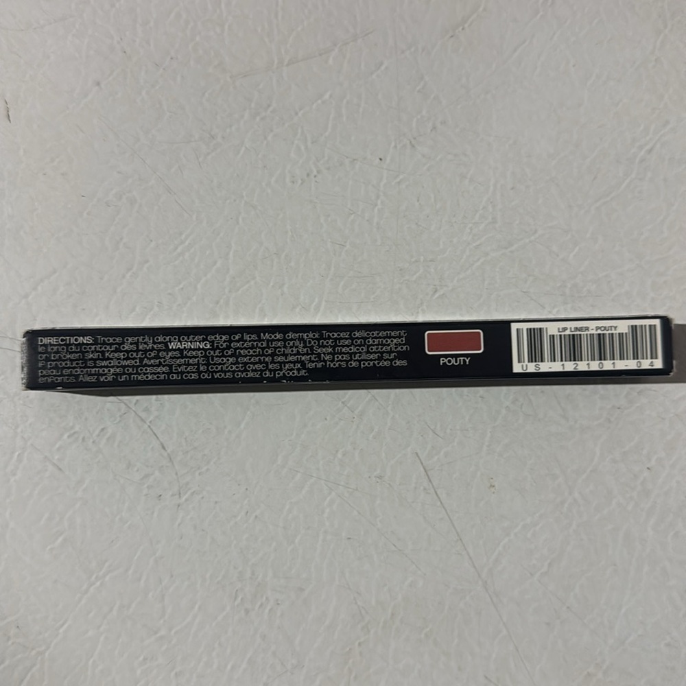 Younique Moodstruck Precision Pencil Lip Liner in the colour Pouty